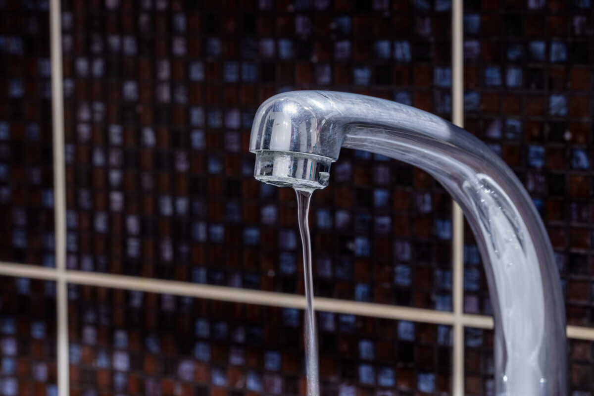 how to fix a leaky faucet